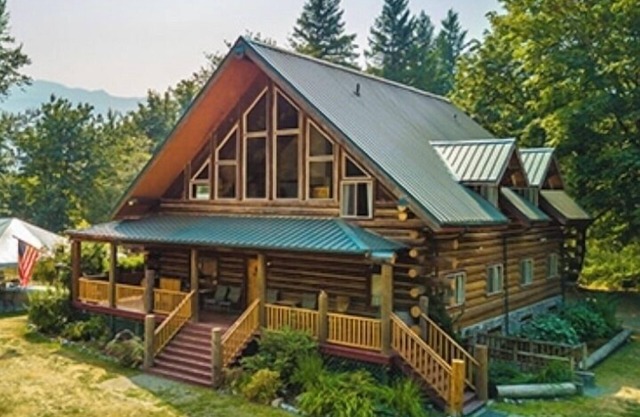 Chalet de Montagne 10 Chambres et 10 Salles de Bains Privatives
