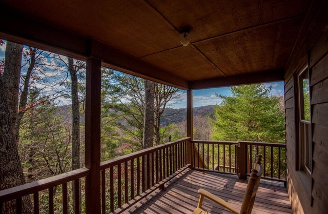 Chalet de montagne abordable - BTW Boone & West Jefferson - Spa - Wi-Fi