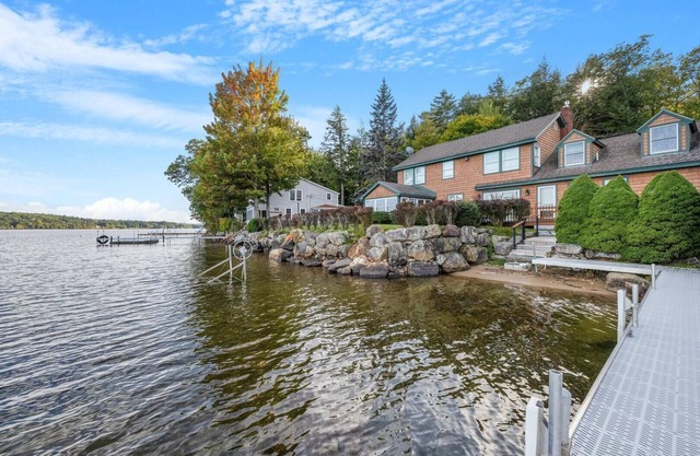Happy Hours on Lake Winnisquam