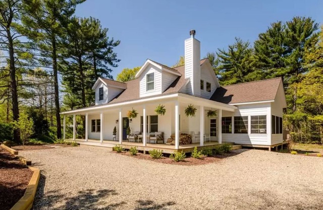 Harbor Country Haven -- SW Michigan summertime retreat for beaches, wine and fun