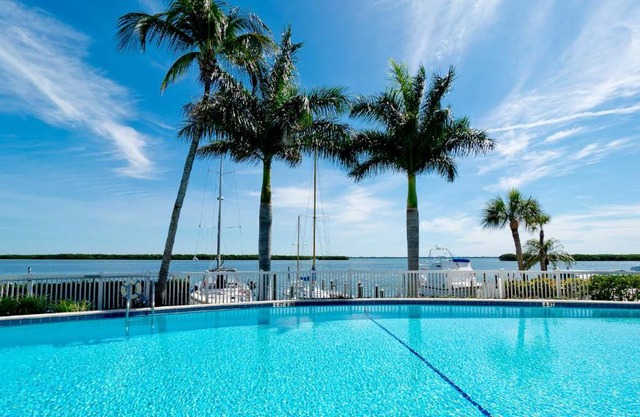 Harbor Villa Club 206