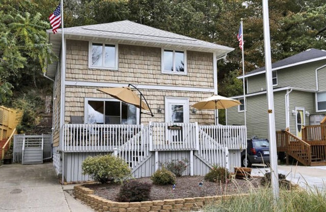 Harbourside Grand Haven - Cottage rénové de 4 chambres sur le lac Michigan