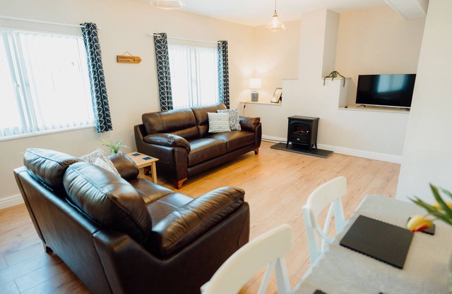 Harbour Reach, stay just a few steps away from Saundersfoot Beach and Harbour