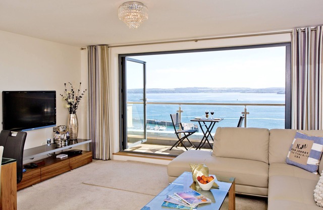 Vue sur le port, appartement de luxe 5 étoiles, vue imprenable, emplacement parking gratuit