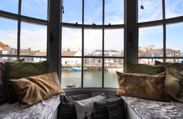 Harbourside House