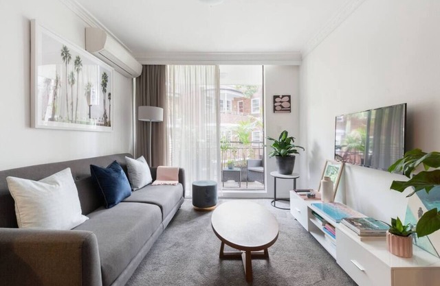 Harbourside Style, 2 Bed, A/C, Pool -Elizabeth Bay