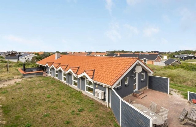 "Hariet" - 600m from the sea by Interhome