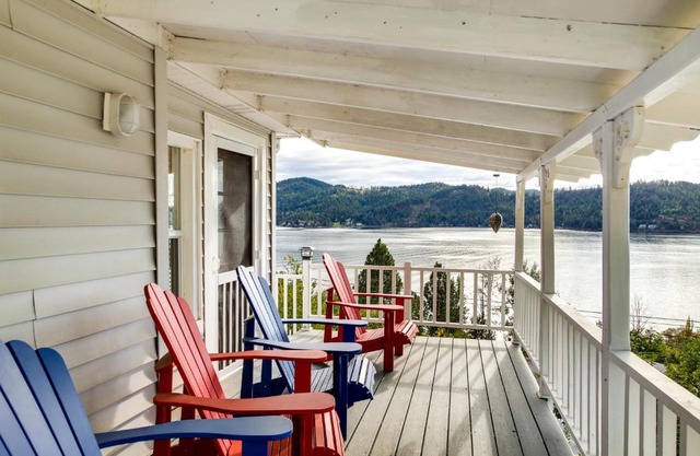 Harrison Getaway with Deck and Lake Views!