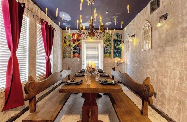 Harry Potter 4-Bed-Home Near Parks, Free Parking