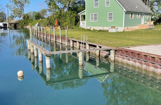 Harsens Island Waterfront - Fully Updated & Clean - St. Clair River Boat Fish