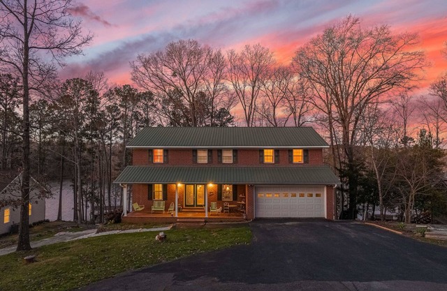 Deep Water Lake Home, familial et convivial, près de UGA et Clemson, AUCUN FRAIS DE NETTOYAGE