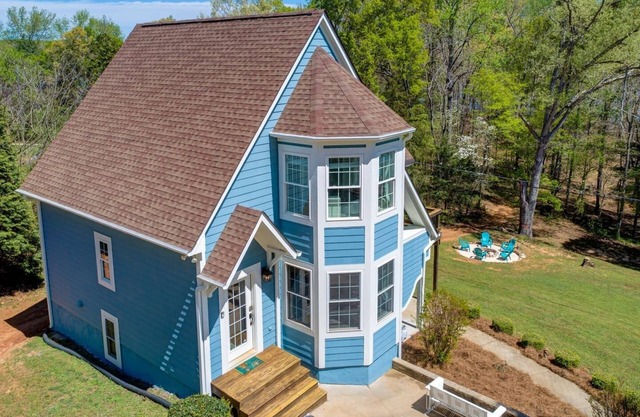 Maison au bord du lac pour 15 personnes - quai / salle de jeux / voiturette de golf / foyer