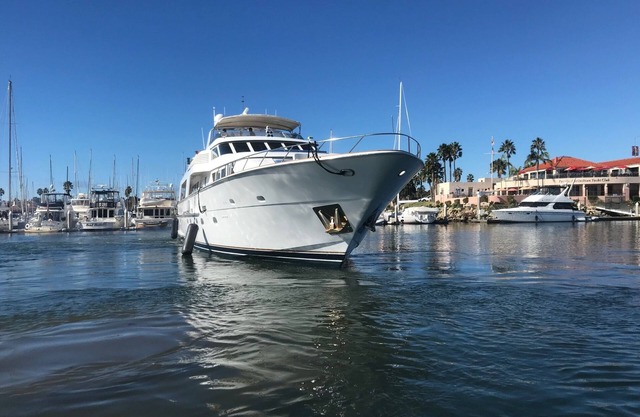 Hatteras 113 Yacht - Voyager sur la côte CA