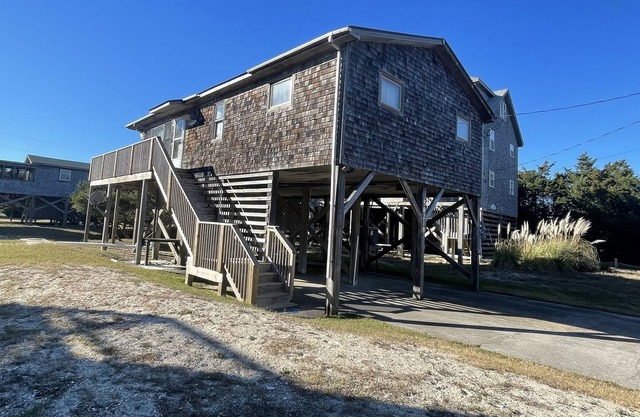 Hatteras Beachhouse a cozy and quaint vacation home!!