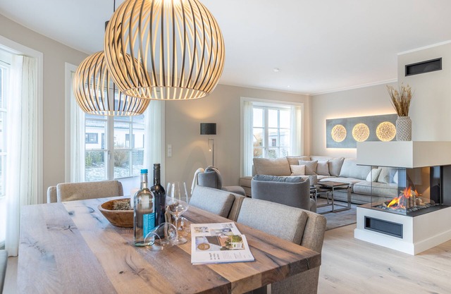 Hausteil Unter Reet im Eg/ug/og ca. 183 m² Nutzfläche,2 Parkplätze,nichtraucher