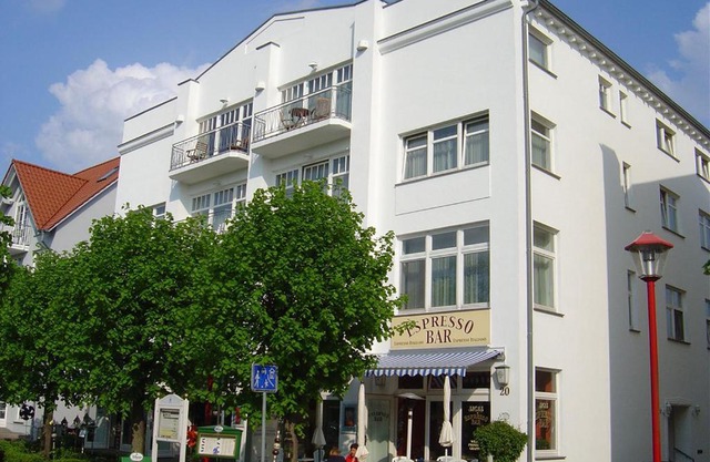 Haus Jahreszeiten by Rujana