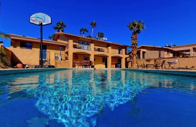 Havasu Oasis ~ Pool & Hot Tub! BOOK for Desert Storm!
