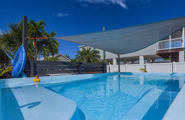 Have It All! Pool, Canal to the Gulf, Tiki Hut & Huge Dock.