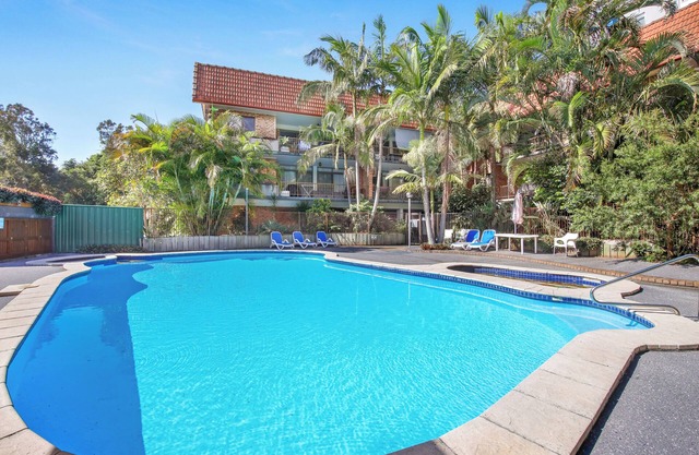 2BR Coastal Comfort in Coffs