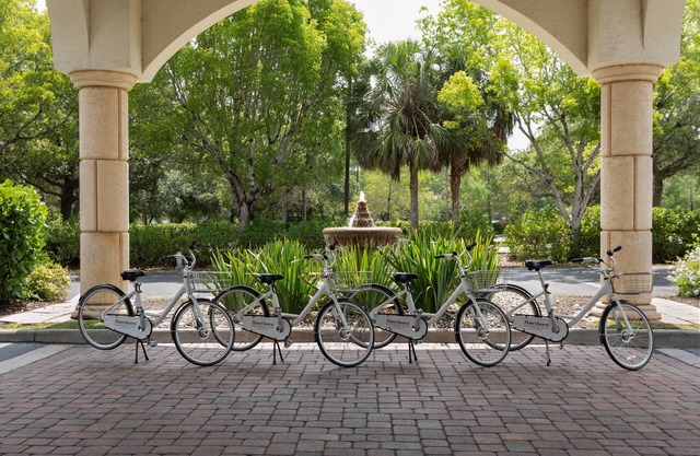 Hawthorn Extended Stay by Wyndham Naples