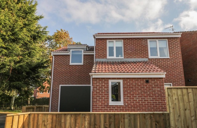 HAWTHORN, Animaux acceptés, avec un jardin à Whitby, Ref 1003302