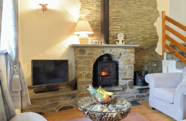 Hay Barn - Dinas Country Club