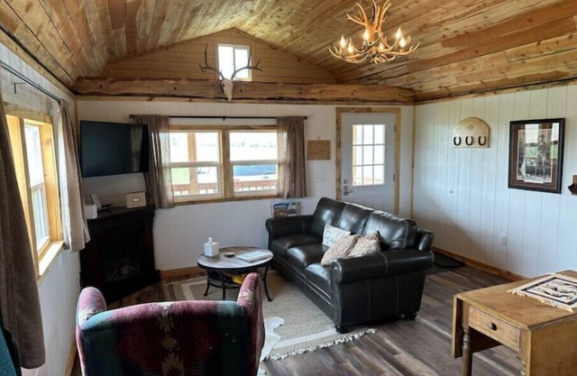 Hayfield Cabin 2, a place to get away from it all!
