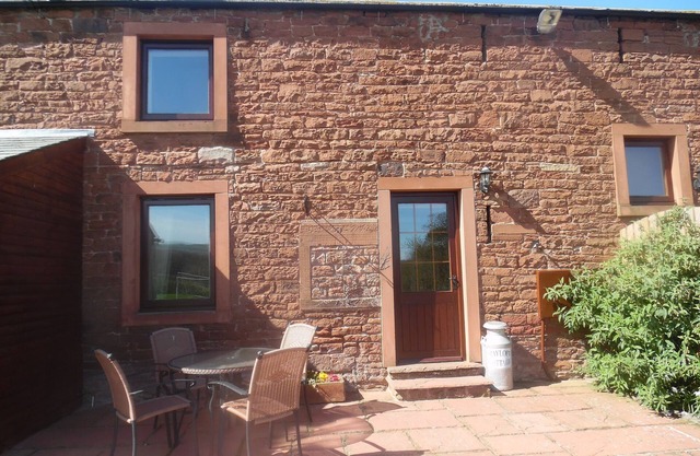 Hayloft Cottage Sleeps 6 (2 Bedrooms) - Sky television now available