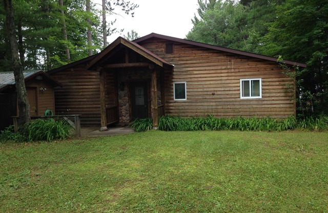Hayward Area - Peaceful Northwoods Cabin au Lac Grindstone