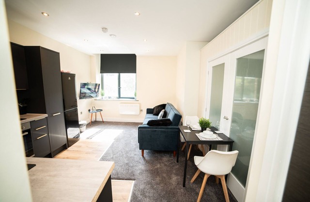 Entreprise-Appartement-Salle de bain privée séparée-Vue sur Rue-Free Parking/...