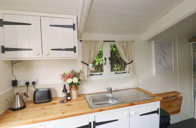 Hazel Nook