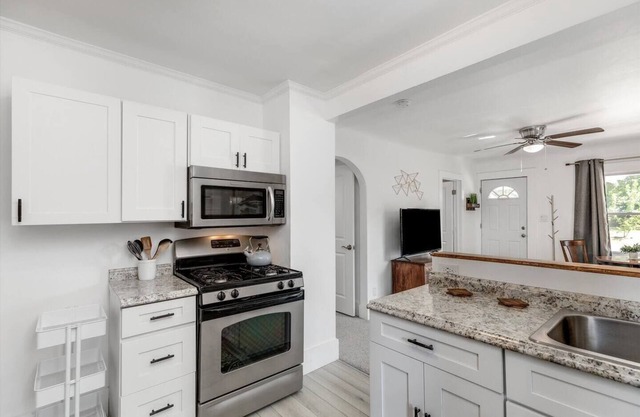 Hazel Park Comfy Cottage