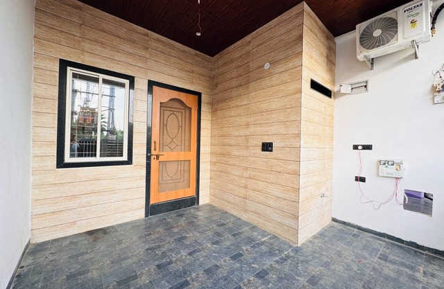HE Azure 3BHK Bunglow Nr Apollo DB City