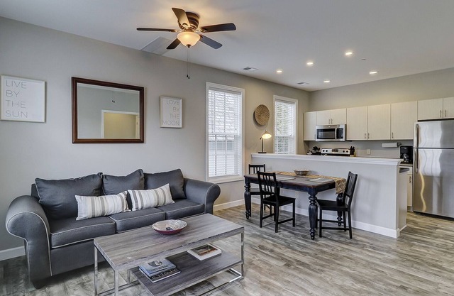 Heart of Bluffton - In the Promenade with a Balcony