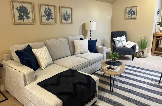 Heart of Bonita Springs!-5 miles from the beach