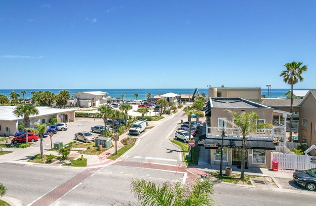 Heart of Flagler Beach-1 Blk 2 Beach-Pets Permitted-Walk EVERYWHERE!
