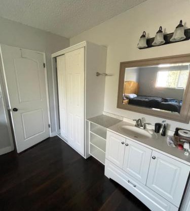 Heart of Hollywood 1 bedroom apt