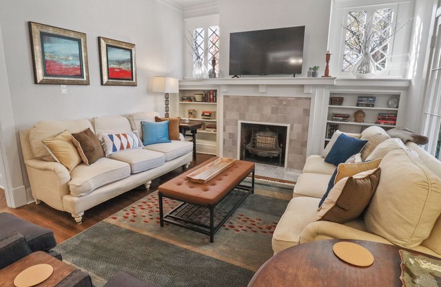 Heart of the City Luxury Penthouse….. in Historic Central Gardens Neighborhood!