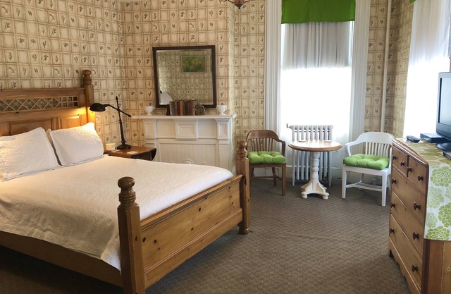 Heart of the Finger Lakes Historic Inn, Room 2