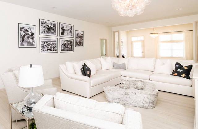 Heart of The Highlands | 5BR 4BA w/HotTub +Parking