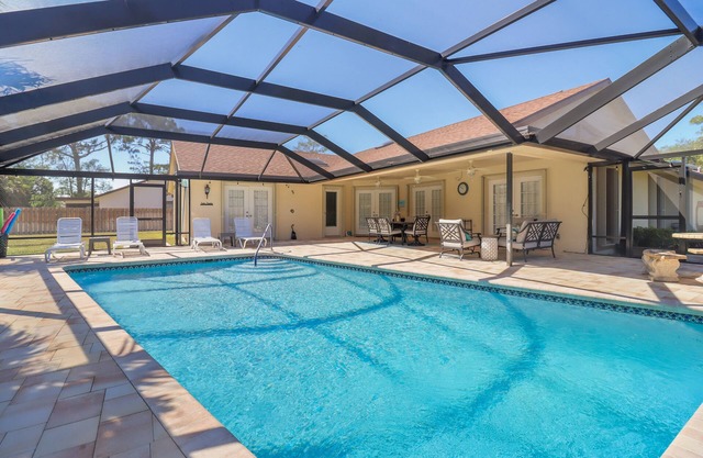 Pool House spacieux près de la zone équestre 12 couchages