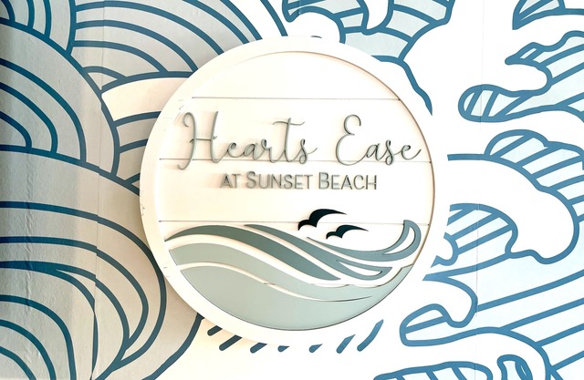 Hearts Ease at Sunset Beach: relax, unwind. get comfortable!