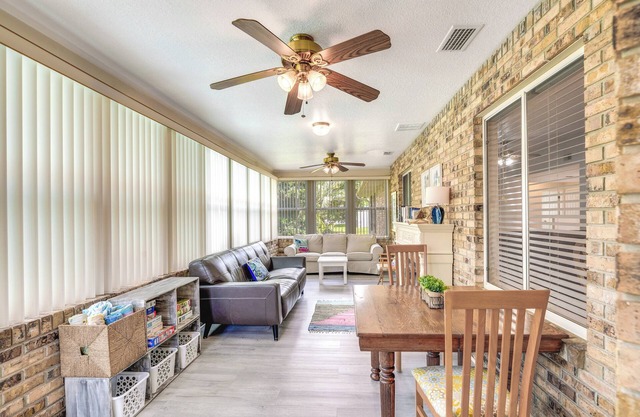 Spring Hill Retreat w/ Heated Pool & 4-in-1 Grill