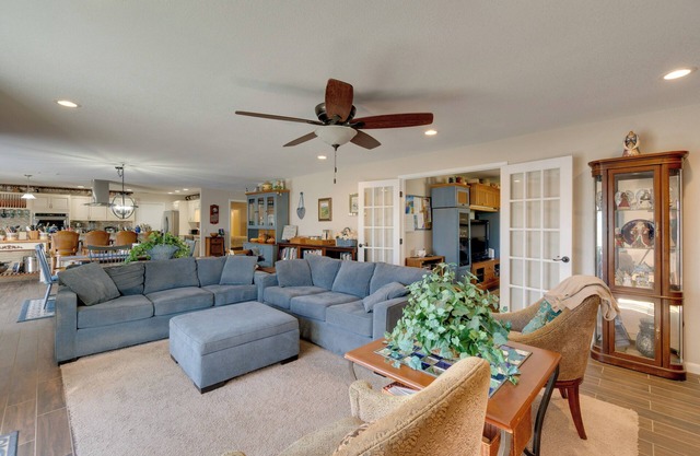 Heated Pool + Chef's Kitchen: Port Charlotte Home!