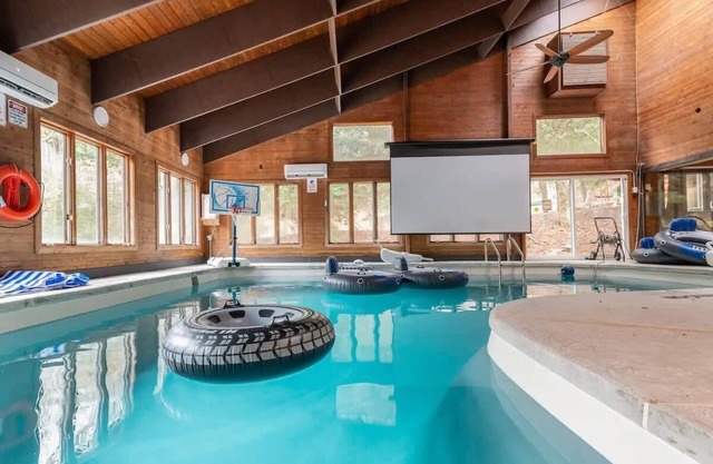 Heated Private Indoor Pool 24/7/365|Hot Tub