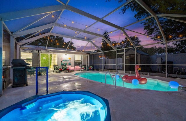 Heated Pool & Hot Tub Villa w/Games 12min to Beach