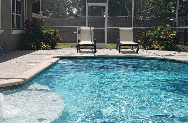 Maison de piscine à Apollo Beach