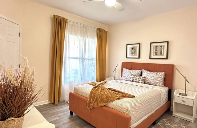 Heated Pool🏊‍♂️Madeira Beach 5min Drive🏖🍹Grill🔥Tennis Court🎾