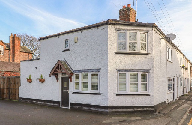 Heath Corner, KNUTSFORD