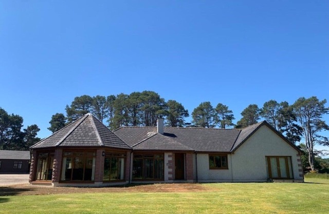 Heatherwood House, set peacefully between Dornoch & Embo. Pet Friendly!